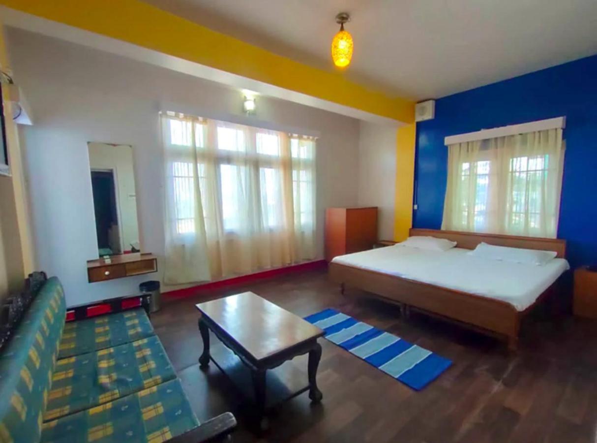The Travelista Shimla Bed and Breakfast Esterno foto